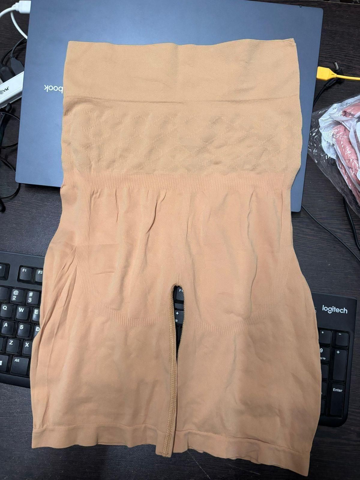 4-in-1 Shaper - Quick Slim Shape Wear Tummy, Back, Thighs.